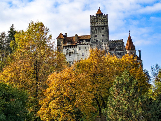 Top 10 Tips for Visiting Dracula's Bran Castle in Transylvania, Romania this Fall